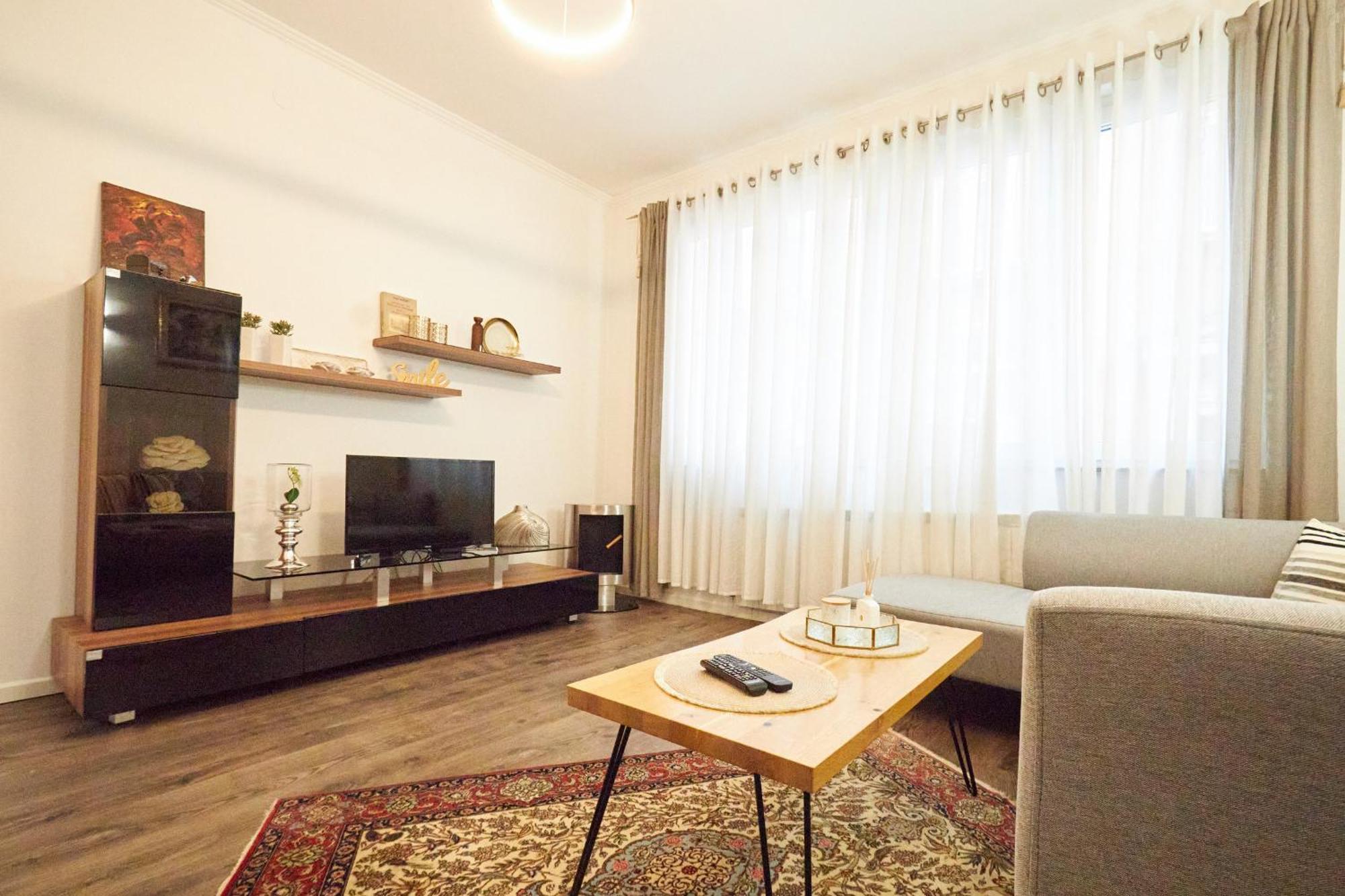 Old Town Elegance Apartment *